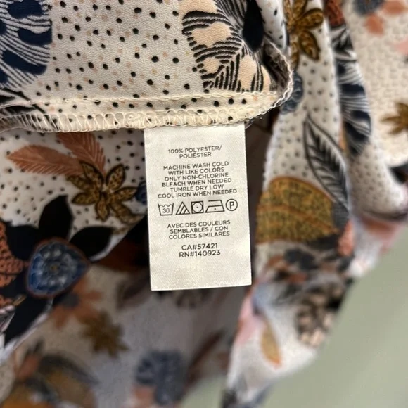 Ann Taylor LOFT Boho Floral Ruffle Split Neck Shell Blouse - Picture 8 of 8